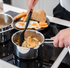 Sản phẩm test bộ Nồi Steiger Element Set 5 Món Đáy Liền