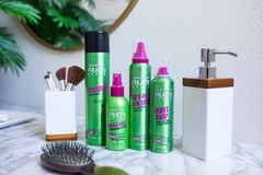 Bọt mousse Garnier Fructis Style tạo phồng giữ nếp - 182gram