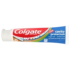 Kem đánh răng Colgate Kids có Fluoride chống sâu răng - hương kẹo bong bóng