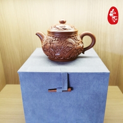 Ấm tử sa Phù Điêu Phan Hồ - Nghệ nhân Nghi Hưng - Toàn thủ công - Ấm 220ml
