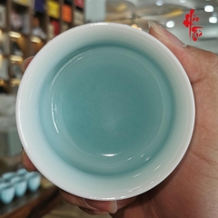 Chén Long Tuyền Ngọc Cốt Băng Cơ Vuốt Tay 130ml