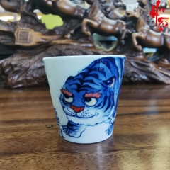 Chén Sứ Cảnh Đức Vẽ Tay Hình Hổ - LY90 - 70ml