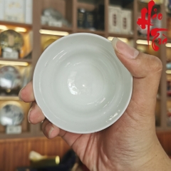 Chén Sứ Cảnh Đức Vẽ Tay Quả Đào - TA25 - 100ml