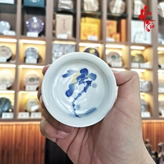 Tách Sứ Cảnh Đức Vẽ Tay - Hoa Lan - Dáng Vuông