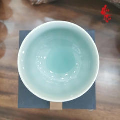 Chén Sứ Long Tuyền Dáng Đài Sen Cao 6.5cm DK 8cm 110ml