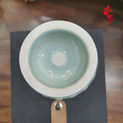 Chén Sứ Long Tuyền Dáng Đài Sen Cao 6.5cm DK 8cm 110ml
