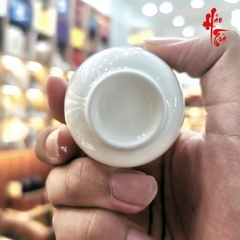 Tách Trà Trắng Sứ Cảnh Đức Chữ Viết Tay - Hảo Trà 40ml