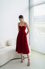 Đầm cúp nhung 2 dây