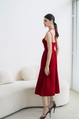 Đầm cúp nhung 2 dây