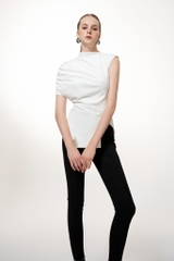 Áo thun nhún lệch vai - Chalk Top