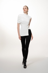 Áo thun nhún lệch vai - Chalk Top