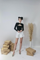 Áo thun xoắn ngực tay dài