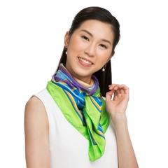Khăn lụa Nét Tao Nhã Của Người Di