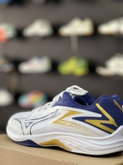 Giày cầu lông Mizuno indoor Thunder blade Z- Trắng Xanh Vàng