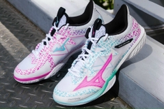 Giày cầu lông Mizuno Wave Claw Neo 2- Trắng Hồng Xanh