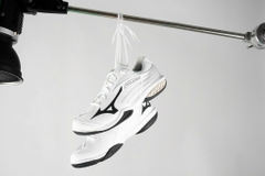 Giày Cầu Lông Mizuno Wave Claw 2- Trắng Đen