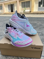 Giày cầu lông Mizuno Wave Claw Neo 2- Trắng Hồng Xanh