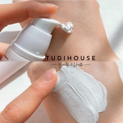 Kem dưỡng nâng tông Cosnori Whitening Dress Tone-up Cream 50ml