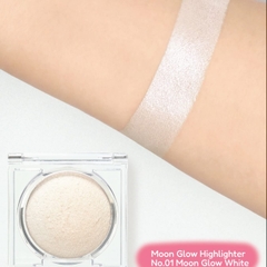 Phấn bắt sáng nhũ ngọc trai siêu mịn Canmake Moon Glow Highlighter 3,7g