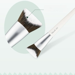Cọ nền Filimilli V Cut Foundation Brush 822