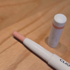 [ DATE 12/27 ] Phấn mắt dạng stick Clio Soft Blending Shadow Stick - MÀU S104 Honey Bestie