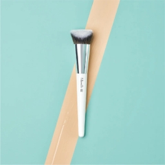 Cọ nền Filimilli V Cut Foundation Brush 822
