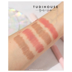 Bút kẻ viền môi 2 đầu Colorgram All In One Overlip Maker