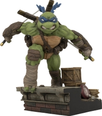 Diamond Select - Teenage Mutant Ninja Turtles - Gallery Leonardo PVC Statue (Large Item, Statue, Collectible)