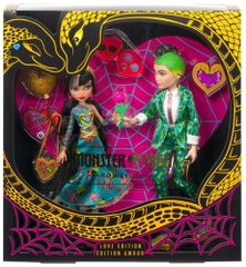 Mattel - Monster High Howliday Love Edition with Cleo De Nile and Deuce Gorgon (Ships in Own Container, Large Item, Doll)