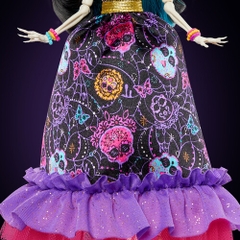 Mattel - Monster High 9 (Ships in Own Container, Large Item, Doll)