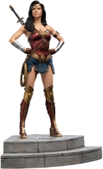 WETA Workshop Polystone - Justice League (Zack Snyder) - Trinity Series - Wonder Woman 1:6 Scale