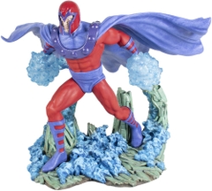 Diamond Select - Marvel Gallery - Comic Magneto PVC Statue (Large Item, Statue, Collectible)