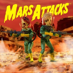 Super7 - Mars Attacks - ULTIMATES! Wave 1 - Martian (Smashing the Enemy) (Large Item, Collectible, Figure, Action Figure)
