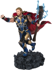 Diamond Select - Marvel Gallery Deluxe Thor Love & Thunder PVC Statue (Large Item, Vinyl Figure, Collectible)