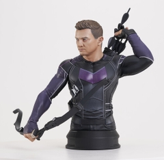 Diamond Select - Marvel Disney Plus Hawkeye 1/6 Scale Bust (Large Item, Statue, Collectible)