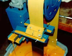 Máy vớt dầu băng tải nhập khẩu (Anbanaki)