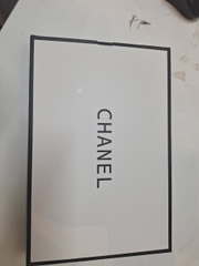 Gương Chanel