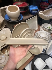 Dĩa chữ nhật 23.5x10.5cm màu be