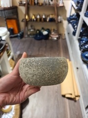 Tô tròn dầy - nhỏ 11 x 5.5 cm màu đen lòng xanh lá phun san hô