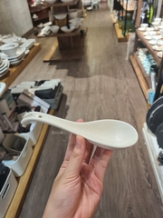 Muỗng 16x5.2cm Lộc Phát (có vệt)