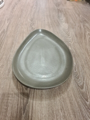 Dĩa dài 31x22cm màu đen trổ (matte)