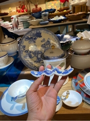 Gác đũa Blue and white