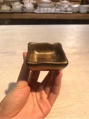 Chén chấm vuông 6.3x2.8cm nâu đồng