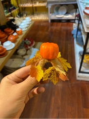 Khuyên thắt khăn