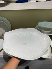 Đĩa oval sâu 14 trắng chấm nổi