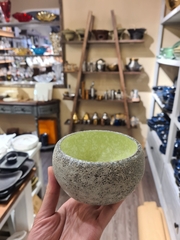 Tô tròn dầy - nhỏ 11 x 5.5 cm màu đen lòng xanh lá phun san hô