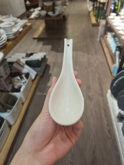Muỗng 16x5.2cm Lộc Phát (có vệt)