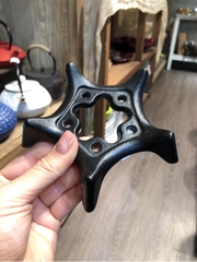 Chân kê ấm trà gang