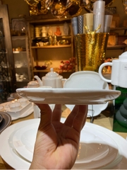 Đĩa hoa 4 cánh 7.5inch trắng trơn
