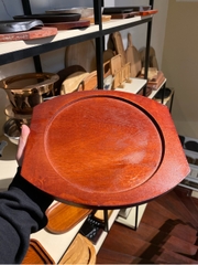 Bản Gang Tròn Đế Gỗ Đỏ 22cm